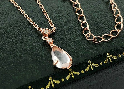 Kirschblütenzauber Halskette aus 925 Sterling Silber mit Rosenquarz, 18K Rosegold – Sakura-Design, nickelfrei – OrLume Jewelry